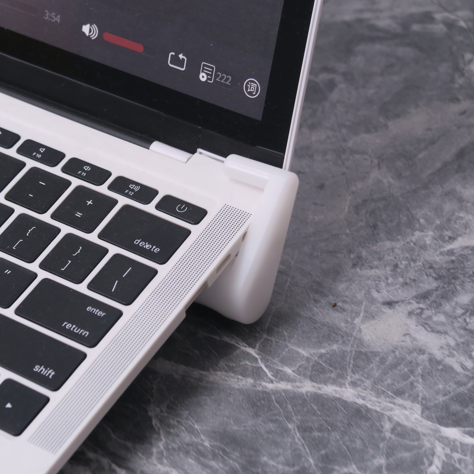 Przenośna Składana Podstawka P – Desk Setup Mac recenzja i cena
